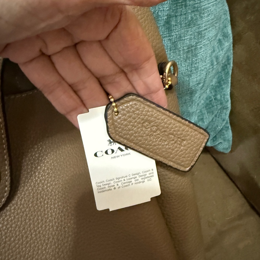 Coach Brown Leather Shoulder Bag - Picture 3 of 6